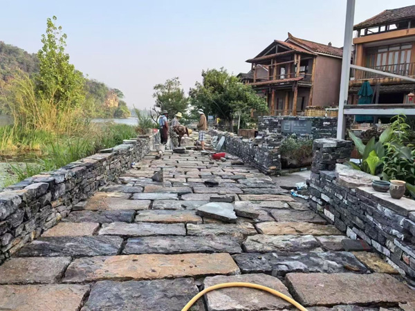 仿古老石板地铺效果